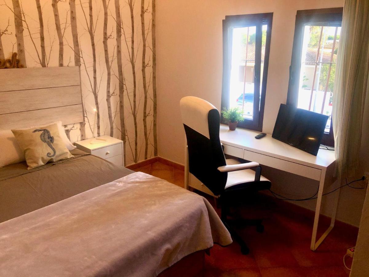 Gatu Premium Villa Lurberri Piscina Privada, 4 Dormitorios, 2 Banos, Parking , Jardines, " Preferente Mayores De 25 Anos Y Familias " In Y Barbacoa Chiclana de la Frontera Eksteriør billede