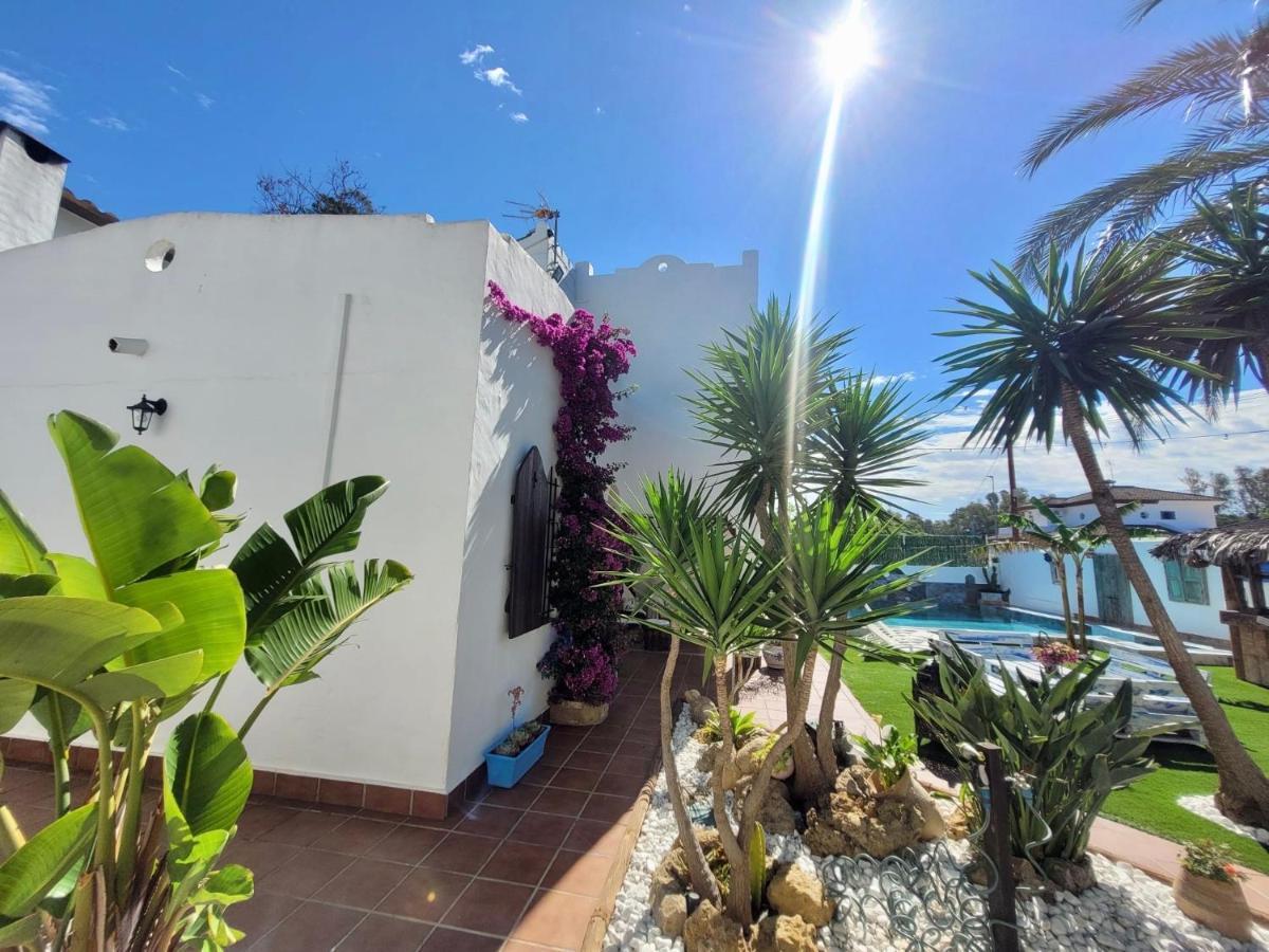Gatu Premium Villa Lurberri Piscina Privada, 4 Dormitorios, 2 Banos, Parking , Jardines, " Preferente Mayores De 25 Anos Y Familias " In Y Barbacoa Chiclana de la Frontera Eksteriør billede